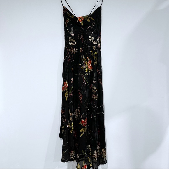 Astr The Label Gaia Floral Midi Dress
Black Orange Burnout  size Large - Picture 10 of 16
